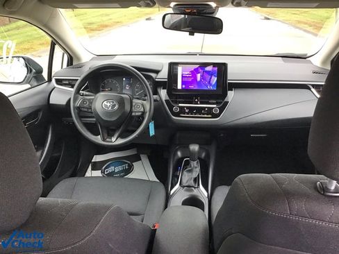 Used 2024 Toyota Corolla LE image 19