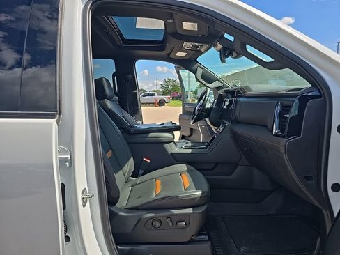 Used 2026 GMC Sierra 3500 AT4 AWD/4WD image 18
