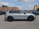 Used 2024 Volkswagen Tiguan SE R-Line image 2