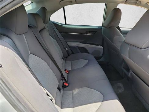 Used 2021 Toyota Camry LE FWD image 13