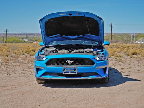 Used 2023 Ford Mustang Premium image 3