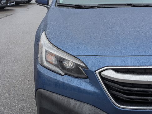 Used 2022 Subaru Outback Premium image 10