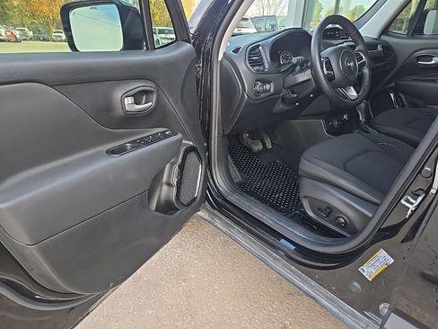 Used 2023 Jeep Renegade Altitude w/ Sun/Sound Group image 31