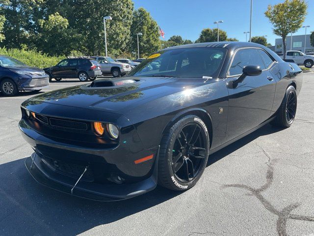 Used 2016 Dodge Challenger R/T Scat Pack RWD image 2