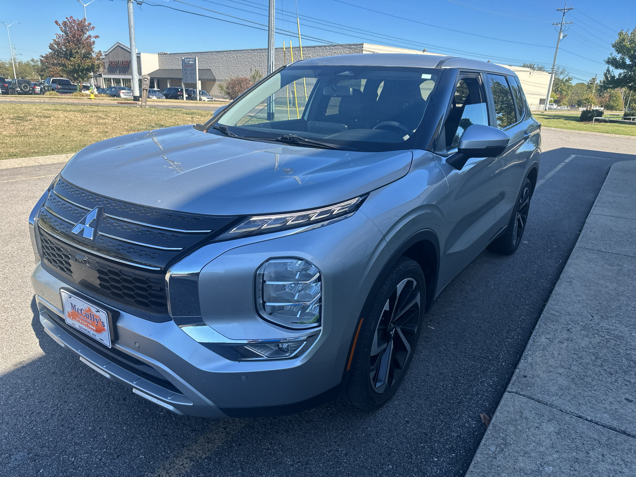 Used 2024 Mitsubishi Outlander SE FWD image 8