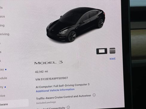 Used 2023 Tesla Model 3 Standard Range RWD image 37