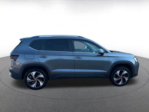Used 2026 Volkswagen Taos SE AWD/4WD image 15