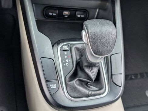 Used 2024 Kia Soul LX FWD image 24