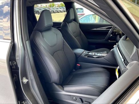 New 2027 INFINITI QX60 Luxe w/ Cargo Package FWD image 11