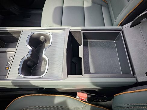 New 2026 GMC Acadia AT4 image 30