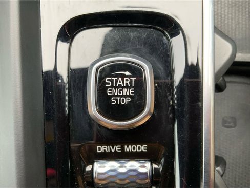 Used 2020 Volvo V60 T5 Cross Country w/ Protection Package Premier image 34