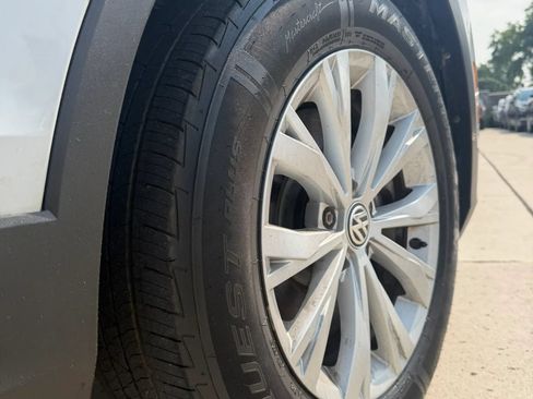 Used 2019 Volkswagen Tiguan SE w/ Panoramic Sunroof Package AWD/4WD image 9
