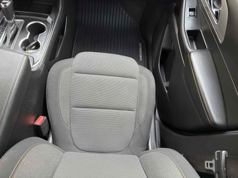 Used 2020 Chevrolet Traverse LS image 34