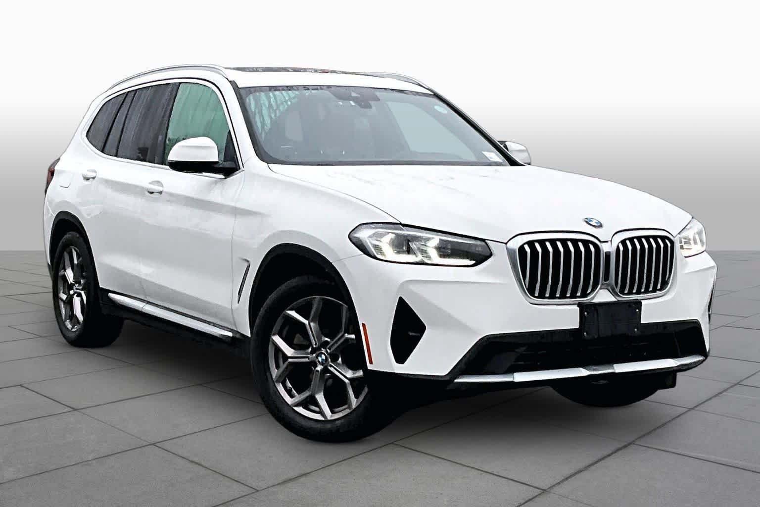 Used 2022 BMW X3 xDrive30i w/ Convenience Package AWD/4WD image 3