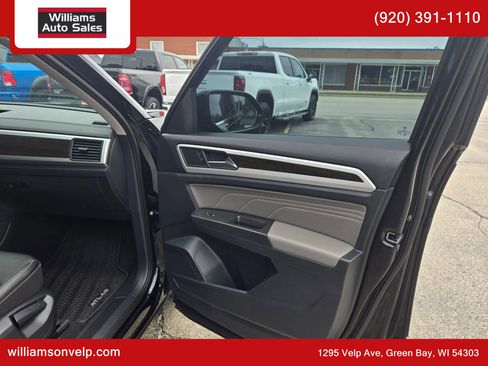 Used 2023 Volkswagen Atlas SE image 15