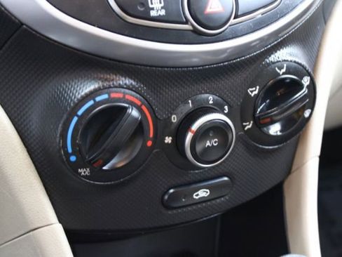 Used 2015 Hyundai Accent GLS FWD image 16