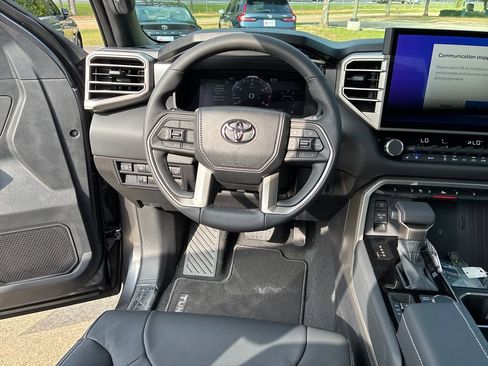 New 2026 Toyota Tundra Limited AWD/4WD image 18