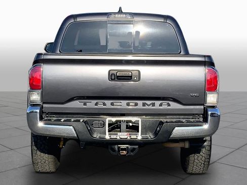 Used 2022 Toyota Tacoma TRD Off-Road AWD/4WD image 5