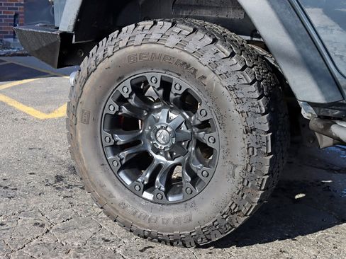 Used 2017 Jeep Wrangler Unlimited Rubicon w/ Dual Top Group image 6