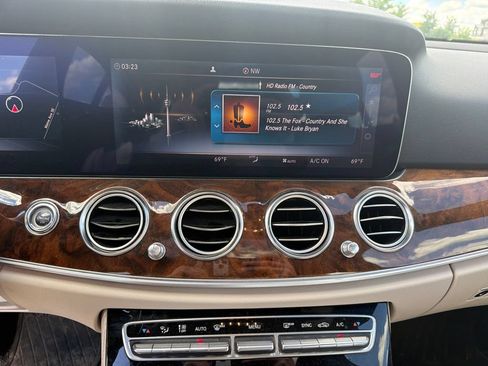 Certified 2018 Mercedes-Benz E 300 4MATIC image 16