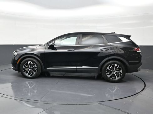 Used 2025 Kia Sportage EX FWD image 2