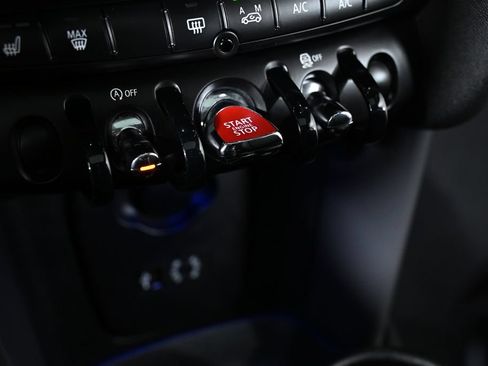Used 2015 MINI Cooper 4-Door Hardtop FWD image 19