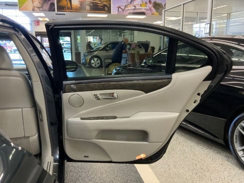 Used 2008 Lexus LS 460 L image 35