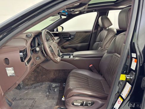 Used 2018 Lexus LS 500 AWD w/ Luxury Package image 17
