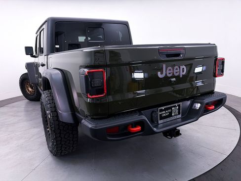 Used 2024 Jeep Gladiator Mojave AWD/4WD image 11