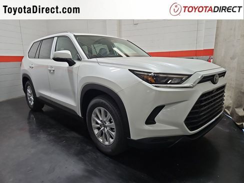 New 2026 Toyota Grand Highlander AWD image 1