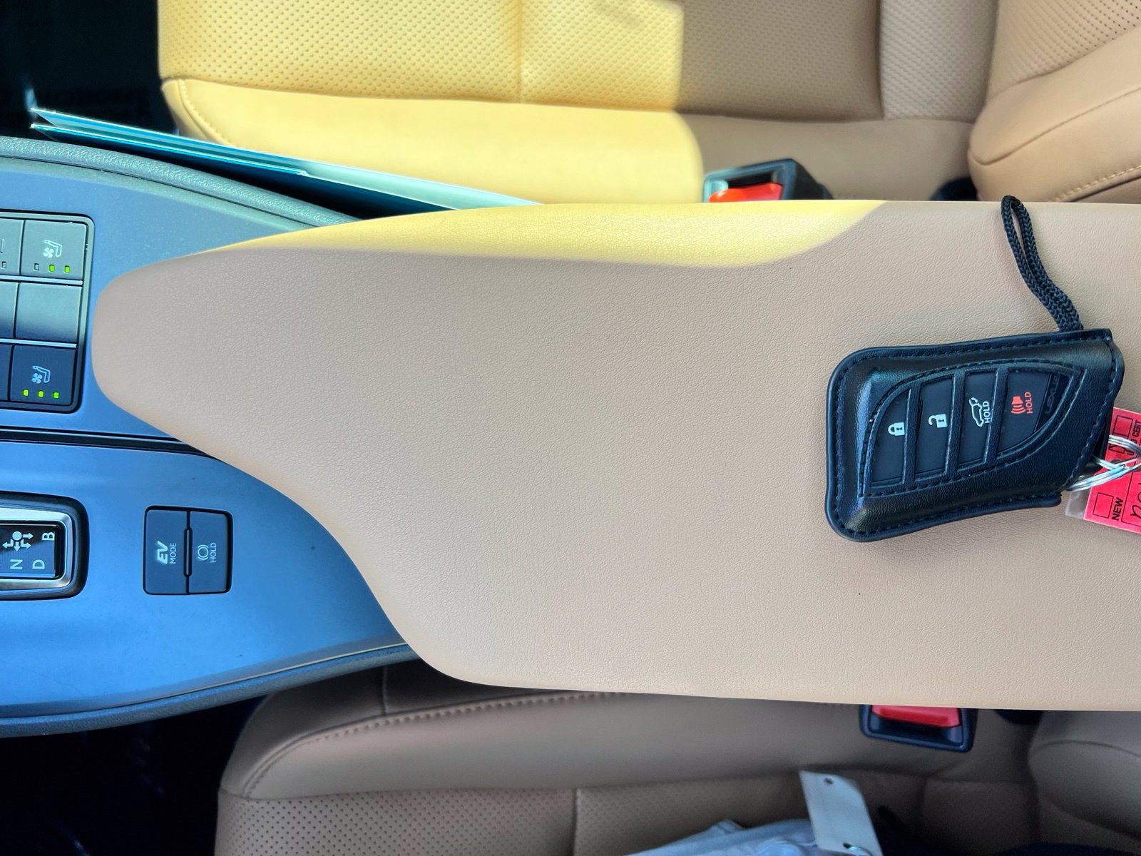 Used 2025 Lexus UX 300h FWD w/ Cold Area Package image 47