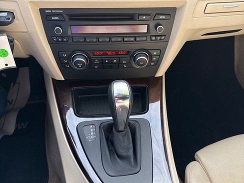 Used 2011 BMW 328i image 16