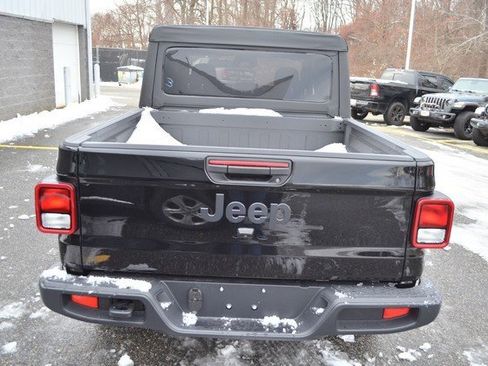 New 2026 Jeep Gladiator Sport image 7