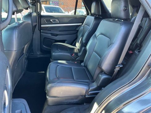 Used 2019 Ford Explorer XLT w/ Equipment Group 202A image 14