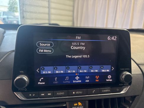 Used 2022 Nissan Altima 2.5 SV w/ SV Premium Package image 24