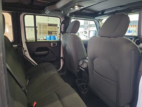 Used 2019 Jeep Wrangler Unlimited Sport S AWD/4WD image 11