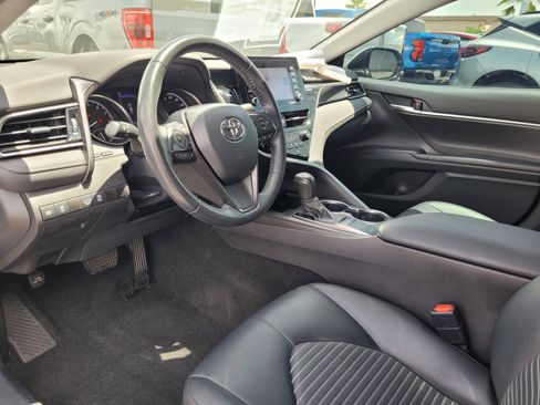 Used 2023 Toyota Camry SE w/ Convenience Package FWD image 10