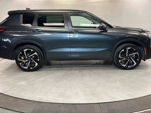 Used 2024 Mitsubishi Outlander SE FWD image 6
