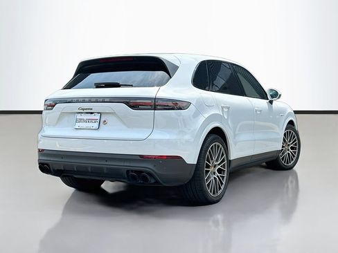 Certified 2023 Porsche Cayenne Platinum Edition AWD/4WD image 9