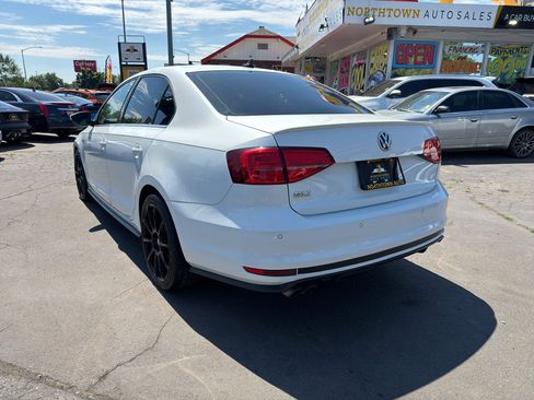 Used 2017 Volkswagen Jetta GLI FWD image 5