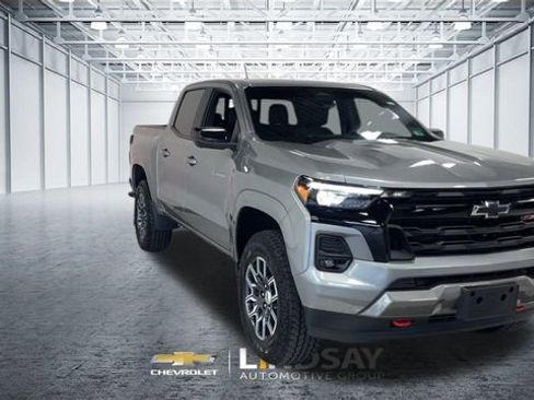 Used 2024 Chevrolet Colorado Z71 w/ Z71 Convenience Package 2 AWD/4WD image 4