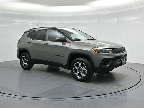 Used 2022 Jeep Compass Trailhawk w/ Trailhawk Elite Group image 23