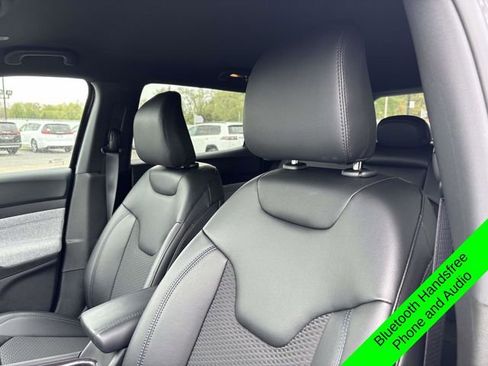 New 2026 Jeep Compass Latitude AWD/4WD image 11