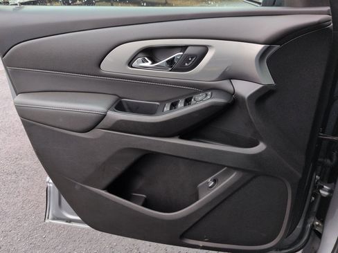 Certified 2023 Chevrolet Traverse LT image 22