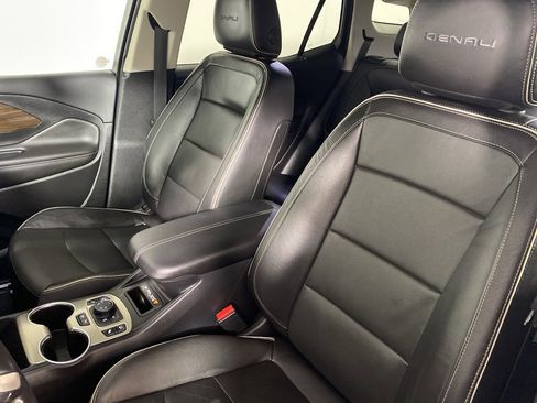 Used 2020 GMC Terrain Denali w/ Denali Premium Package image 11