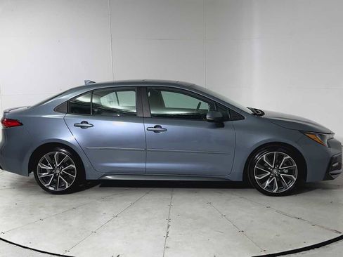 Used 2021 Toyota Corolla SE w/ SE Premium Package image 9
