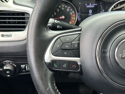 Used 2019 Jeep Compass Latitude image 40