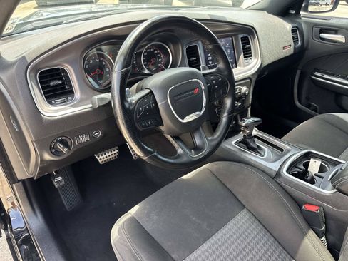 Used 2022 Dodge Charger Scat Pack RWD image 17