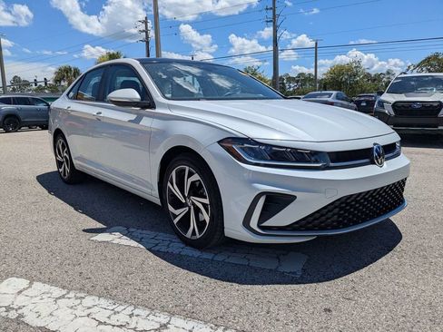 Certified 2026 Volkswagen Jetta SEL FWD image 8