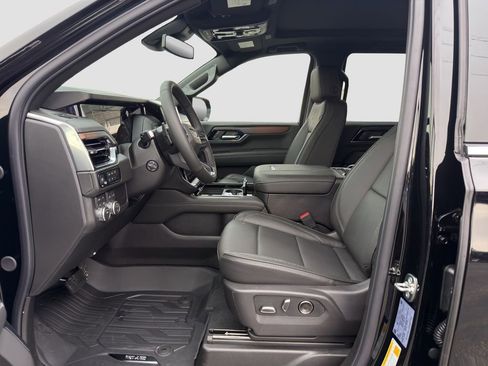 New 2026 GMC Yukon Denali w/ Sun & Power Step Package AWD/4WD image 9